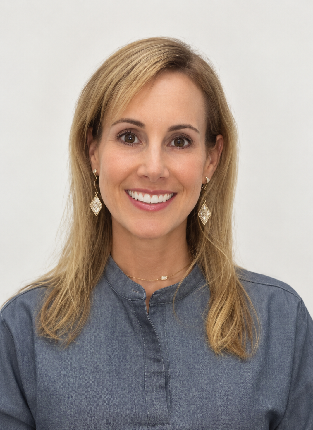 Portrait of Dr. Maria Isabel Guevara, orthodontist